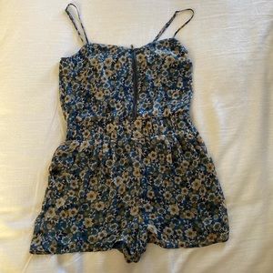 Cutest Romper from Early ‘00s 💛